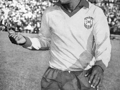 7) Garrincha - Brasile