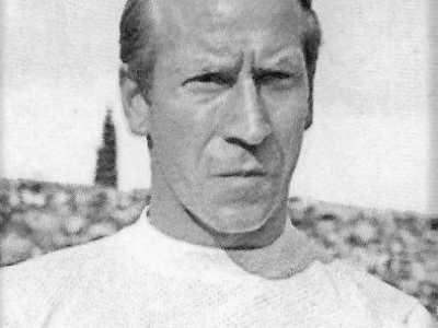 7) Bobby Charlton - Inghilterra