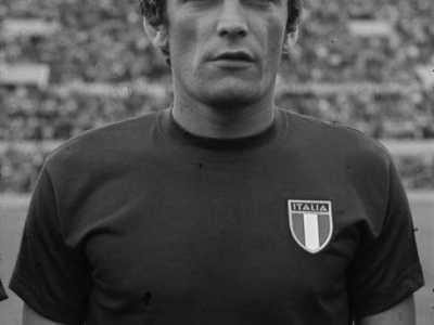 11) Gigi Riva - Italia