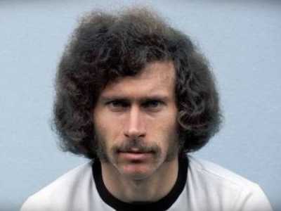 3) Paul Breitner - Germania Ovest