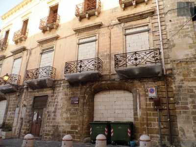 Palazzo Troilo del XVIII�XIX secolo anche questo murato