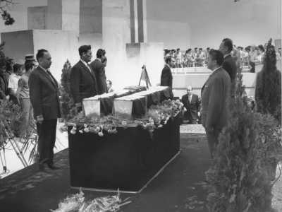 ...quello da cui sono giunti gli eroici partigiani che riposano da tanti decenni nel cimitero di Barletta (foto Trinacria � Gianni Gentiluomo, Archivio della Resistenza e della Memoria di Barletta)