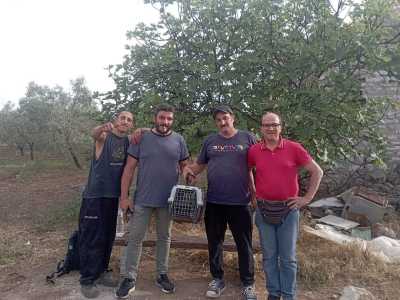 �Non dimenticher� mai il caso di Colorina, una piccola tricolore caduta in un pozzo profondo 30 metri nel quartiere Stanic � ricorda Vanny -. Fu l�unione di quattro menti, la mia e quella dei volontari Mario, Piero e Onofrio, a trovare la soluzione migliore per farla ritornare in superficie�