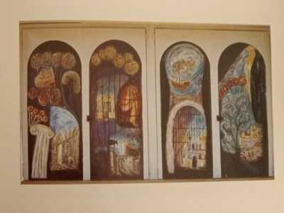L�artista Janez Matelic dipinse una serie di figure non collegate tra loro inserite in rilievi architettonici rappresentanti il paesaggio tipico del litorale sloveno