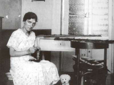 In realt� negli anni 30 Rita Del Bene recuper� le tecniche di filatura arrivando addirittura a ottenere nel 1936 il primo brevetto per creare un sistema industriale per la produzione di manufatti in bisso. Tuttavia con l�arrivo della Seconda Guerra Mondiale il progetto and� in fumo 