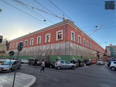 Una fabbrica in disuso dal 1982, ma oggi al centro di un grande progetto di ristrutturazione che la sta trasformando nella moderna sede degli istituti di ricerca del Cnr