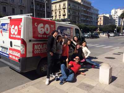 I ragazzi in Piazza Ferrarese