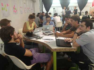 Il team barese di host e hubber impegnato in eventi di startUp, nel settembre 2012