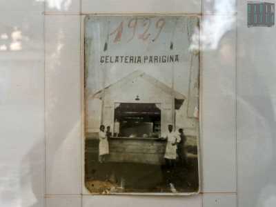 �Tutto nacque nel 1926, quando i miei nonni Maria e Diego Emanuele aprirono un chioschetto che vendeva gelati preparati con il ghiaccio delle neviere  - spiega la signora Gonnella -. La bancarella si chiamava �Gelateria Parigina� e si trovava sul lungomare Starita�