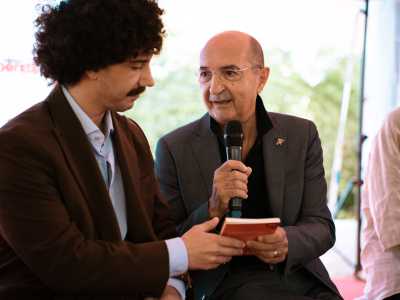 Ad assistere alla prima del film a Venezia c�era anche Oriano Campini, autore del romanzo �Il sapore di armellina� a cui � stato ispirato il film