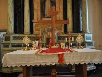 L'altare visto da vicino