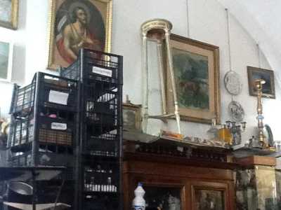 Bari, la bottega del collezionismo