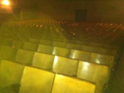 Platea cinema odeon, sedie consumate