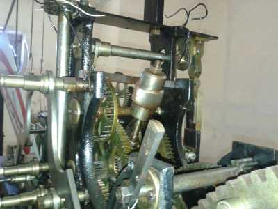 Particolare del macchinario dell'orologio 