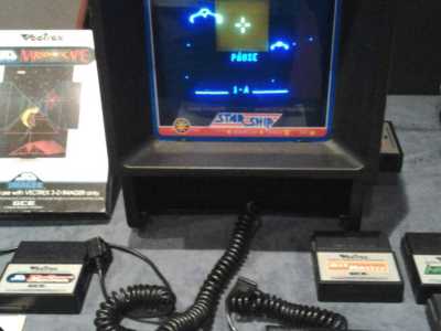 La console Vectrex, tolta dal mercato dopo due anni di vendite scarse