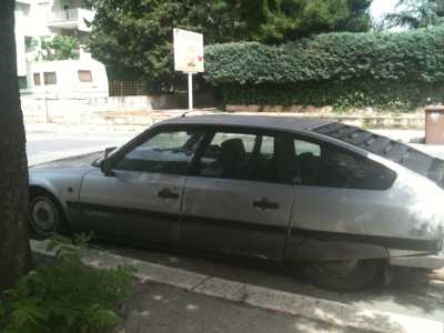 Citroen parcheggiata da anni
