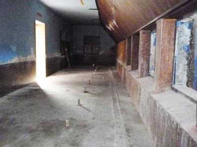 Una vecchia foto mostra i segni visibili del degrado, malgrado la struttura sia stata ripulita prima della chiusura definitiva