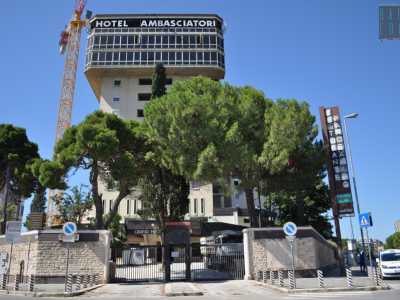 La struttura ospiter� infatti uffici e appartamenti: i primi sei piani saranno occupati dalla Fastweb, il resto adibito a fini residenziali