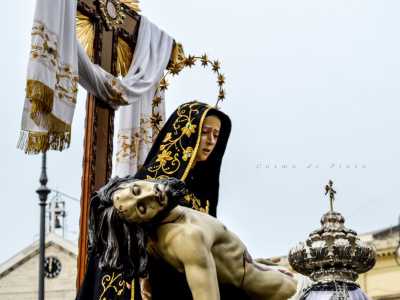 La statua della Piet�