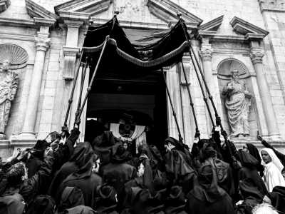 La Chiesa del Purgatorio, l� dove si riuniscono i duemila fedeli dell'Arciconfraternita della Morte dal Sacco Nero