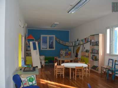 La piccola e graziosa biblioteca per ragazzi della scuola primaria e dell�infanzia "Guglielmo Marconi", capofila del progetto "Bisc� - La rete delle biblioteche scolastiche