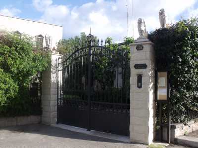 Il cancello del Monastero Santa Teresa Nuova