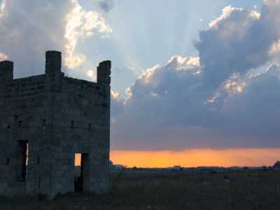 Torre di controllo dell'ex campo di prigionia della seconda guerra mondiale presso Altamura