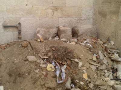 Basole ammassate e distrutte