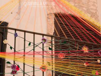 Guerrilla Knitting