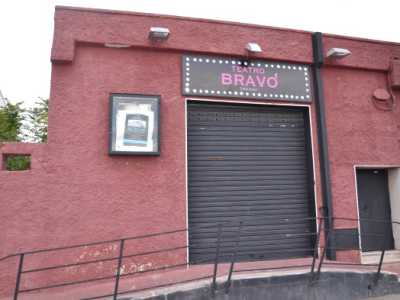 La facciata esterna del teatro Brav� che sorge al posto del cinema Salottino in via Stoppelli