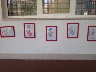 Il corridoio che conduce al Museo � abbellito da alcuni disegni realizzati dagli alunni che ritraggono personaggi cult dei fumetti come Topolino e Paperino