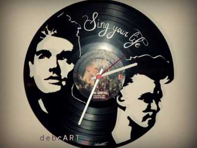 Morrissey  intaglio su vinile e scritta decorativa di Deborah Genchi