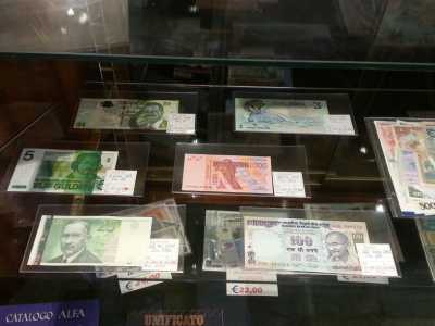 Banconote in esposizione 