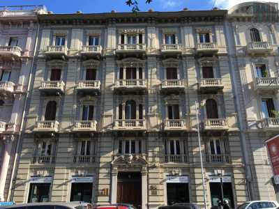 Il palazzo Stoppelli fu voluto nel 1919 da un ricco commerciante di olio