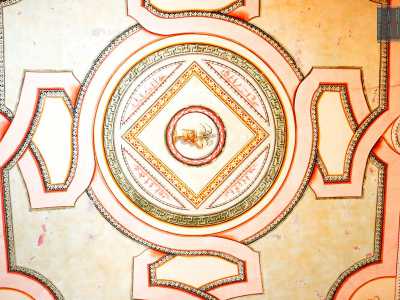 Un altro soffitto decorato