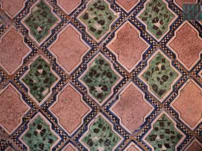 Siamo indubbiamente nella porzione pi� spettacolare del palazzo: una lunga serie di sale eleganti incanta l'osservatore grazie alla presenza di pavimenti in maiolica napoletana...