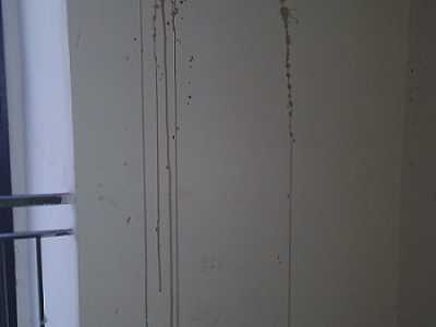 Altri schizzi di caff� sul muro