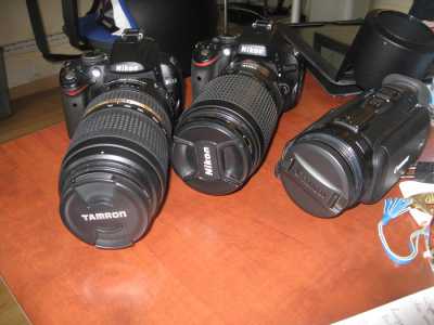 Due fotocamere e una videocamera a infrarossi utilizzate per le riprese notturne