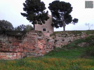 La chiesa dell'Annunziata che si trova a picco sulla lama