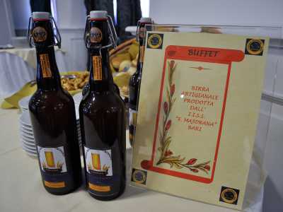 La birra biologica artigianale prodotta dall'Istituto