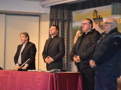 Don Luigi con i padri carmelitani, organizzatori dell'incontro di Foggia
