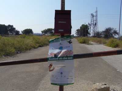 La locandina dell'iniziativa "Puliamo il buio 2013" in via Mitolo.