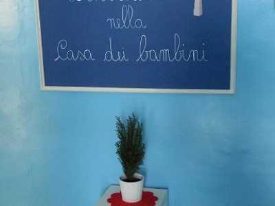 Ingresso alla sezione montessoriana della scuola dell'Infanzia dell'Istituto comprensivo Mazzini-Modugno di Bari