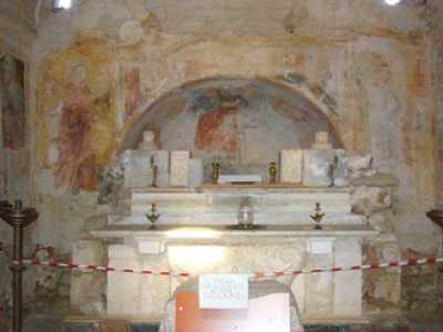 Affresco dietro all'altare della chiesa di San salvatore a Loseto