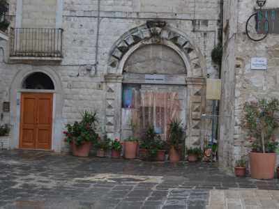 Piazza Albibocca e il suo antico rudere