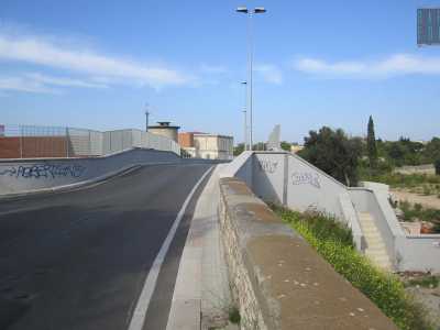 Nel Quartierino, nei pressi di via Pietrocola, si trova un piccolo ponte in pietra: scavalca un binario del ramo della Ferrovia Appulo Lucana 