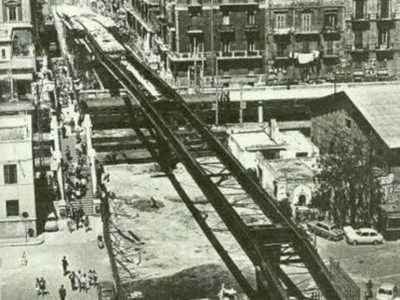 Una rara foto dei lavori per la costruzione del ponte "XX settembre", che apriva il centro ai quartieri extramurali (Foto di Gennaro Maiorano) 