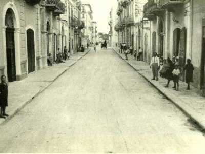 Via Dei mille negli anni 30: non l'attraversava nessun mezzo di locomozione