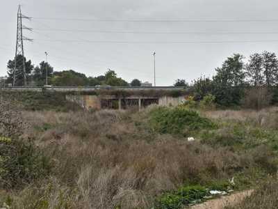 La tangenziale di Bari e il sottopassaggio che conduce al campo Rom