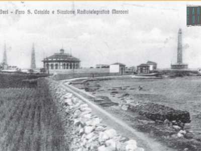 ...fu realizzata da Marconi nel 1904, a sinistra del Faro